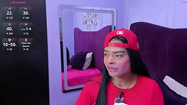 EmmaEbony  online show from April 27, 2026, 12:58 pm