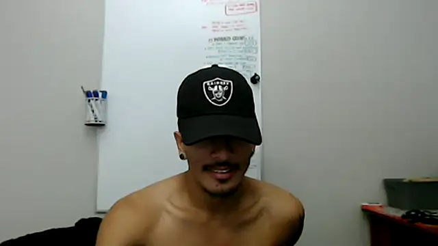 tanjir020 online show from February 10, 2026, 6:34 pm