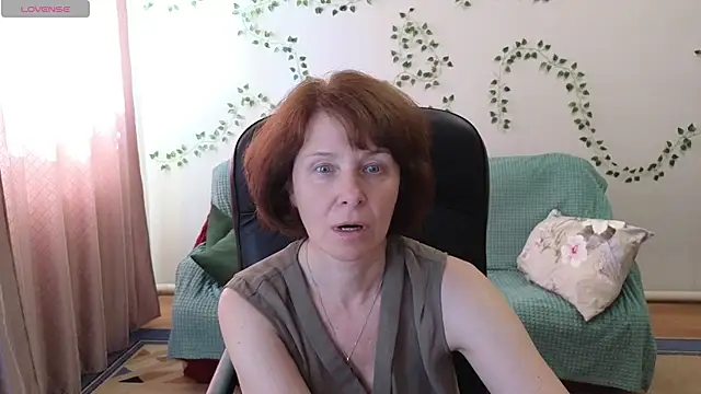 Snapshot of Lia_Tito chatting on July 10, 2026, 6:17 am Lia Tito online show from July 10, 2026, 6:17 am