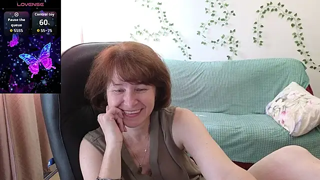Snapshot of Lia_Tito chatting on July 16, 2026, 5:57 am Lia Tito online show from July 16, 2026, 5:57 am