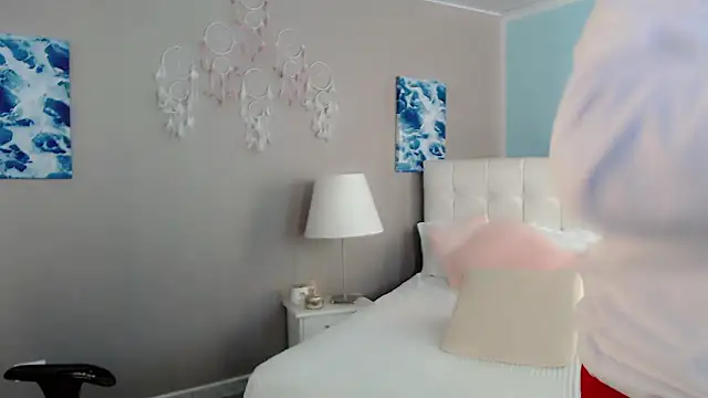 maddissonivanova online show from January 8, 2026, 7:05 pm