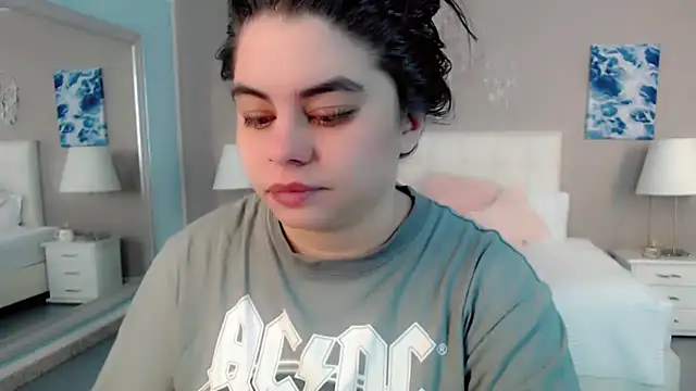 Snapshot of maddissonivanova chatting on April 13, 2026, 6:57 pm maddissonivanova online show from April 13, 2026, 6:57 pm
