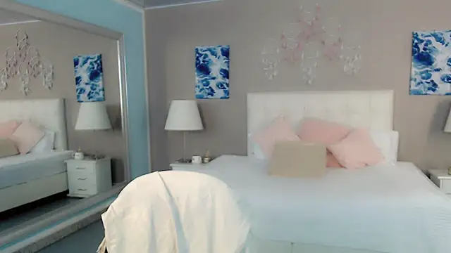 Snapshot of maddissonivanova chatting on April 18, 2026, 7:07 pm maddissonivanova online show from April 18, 2026, 7:07 pm