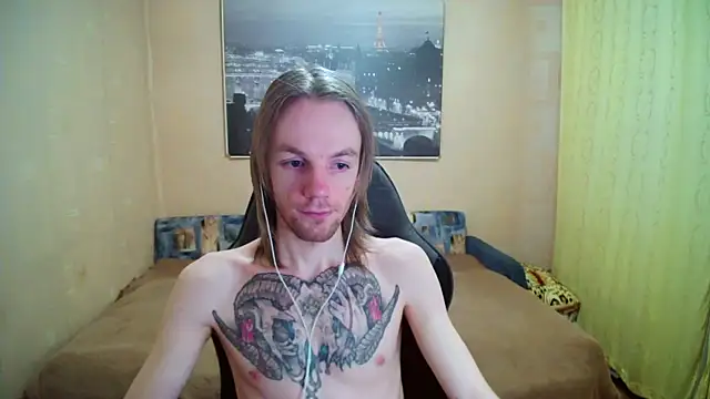 Snapshot of AdamDickens chatting on October 18, 2025, 9:37 pm AdamDickens online show from October 18, 2025, 9:37 pm