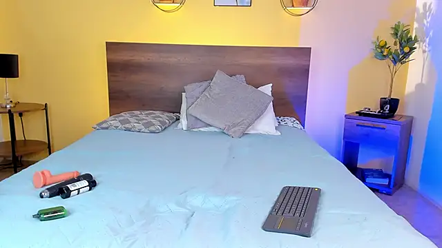 CamilleGrace online show from September 13, 2025, 12:16 pm