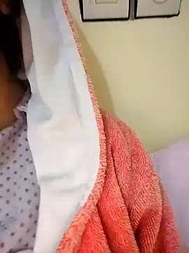 Miss-Lynda online show from April 1, 2026, 3:20 pm