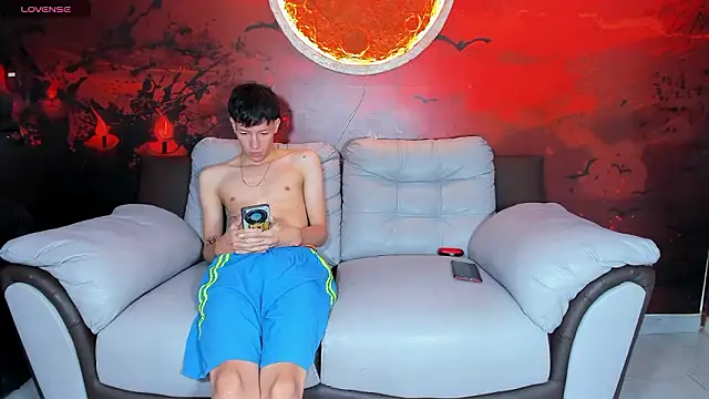 Party cocks online show from February 6, 2026, 5:34 am