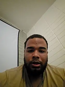 Snapshot of elbollo15__5 chatting on December 17, 2025, 8:15 pm elbollo15 5 online show from December 17, 2025, 8:15 pm