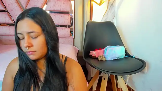 Snapshot of SamaelAndLilitt chatting on October 15, 2025, 10:37 am SamaelAndLilitt online show from October 15, 2025, 10:37 am