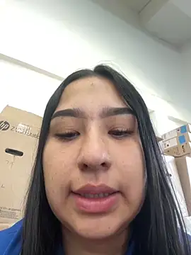 BELLAALEJA online show from April 22, 2026, 1:23 pm