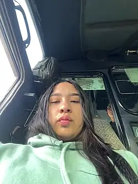 BELLAALEJA online show from June 24, 2026, 11:53 am