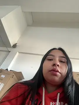 BELLAALEJA online show from July 3, 2026, 12:33 pm
