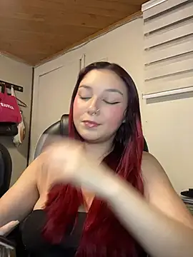 Karen18 boobs online show from June 25, 2026, 5:12 am