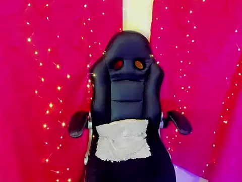 Snapshot of laxissh_X chatting on November 29, 2025, 2:25 am laxissh X online show from November 29, 2025, 2:25 am