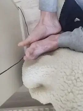 peepformance online show from December 23, 2025, 10:13 am