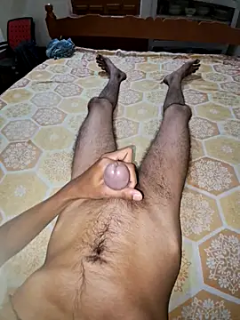 loveblzz online show from June 9, 2026, 6:52 pm