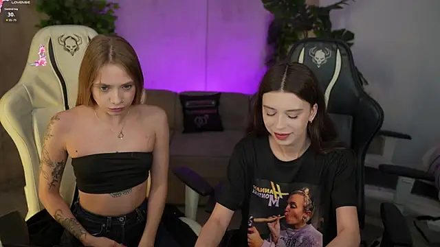 Snapshot of Regina_Sweet054 chatting on October 31, 2025, 3:13 pm Regina Sweet054 online show from October 31, 2025, 3:13 pm