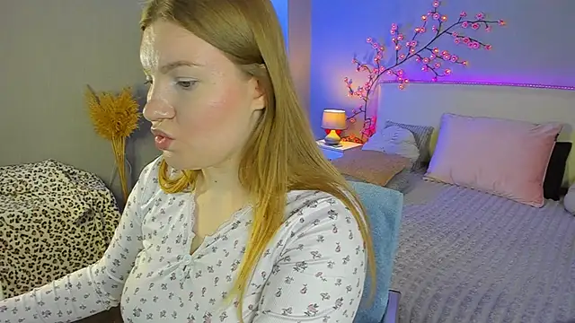 Snapshot of AshleyJoness chatting on June 12, 2026, 4:44 am AshleyJoness online show from June 12, 2026, 4:44 am