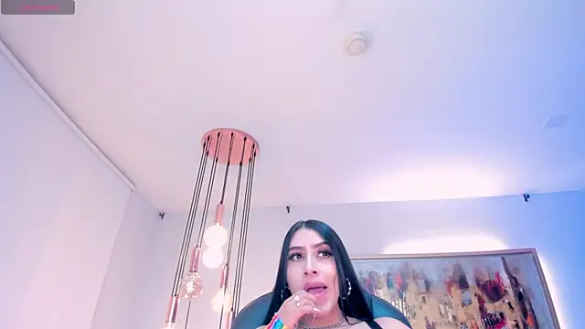 LeahLombardi  online show from January 9, 2026, 3:42 am