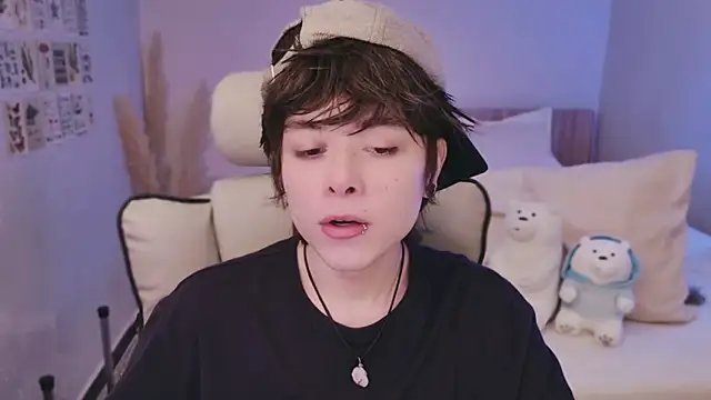 Snapshot of PaulTexx chatting on November 18, 2025, 9:08 pm PaulTexx online show from November 18, 2025, 9:08 pm