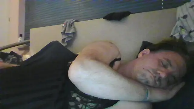 Snapshot of JasperGeil chatting on October 8, 2025, 5:49 am JasperGeil online show from October 8, 2025, 5:49 am