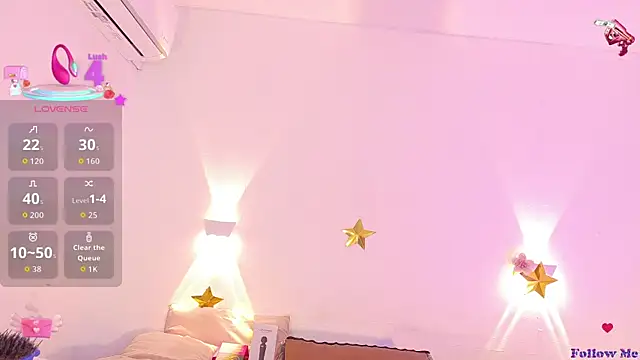 Snapshot of Sol_Vanegas chatting on July 28, 2026, 8:52 pm Sol Vanegas online show from July 28, 2026, 8:52 pm
