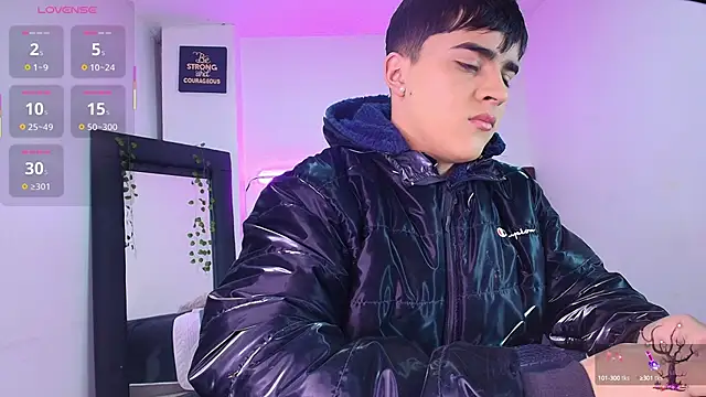 Snapshot of Lucass_love chatting on October 15, 2025, 1:22 pm Lucass love online show from October 15, 2025, 1:22 pm