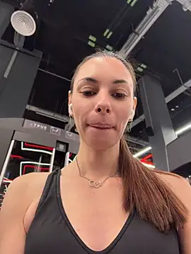 Amelie Crosby online show from July 28, 2026, 3:21 pm