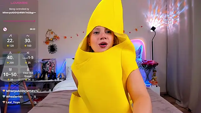 Snapshot of EmiSoul chatting on November 1, 2025, 6:32 pm EmiSoul online show from November 1, 2025, 6:32 pm