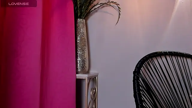 Snapshot of dulce_fiore07 chatting on November 18, 2025, 3:16 pm dulce fiore07 online show from November 18, 2025, 3:16 pm