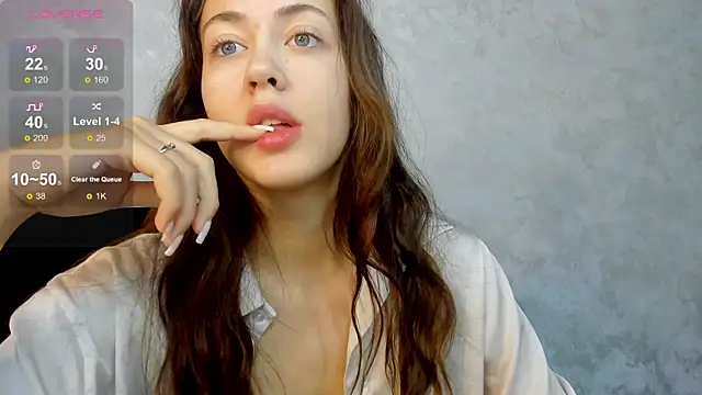 Snapshot of SaraMoren0 chatting on September 14, 2025, 8:13 am SaraMoren0 online show from September 14, 2025, 8:13 am