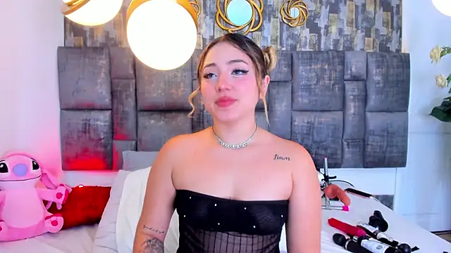 Snapshot of PatyLawrence chatting on October 25, 2025, 4:31 am PatyLawrence online show from October 25, 2025, 4:31 am