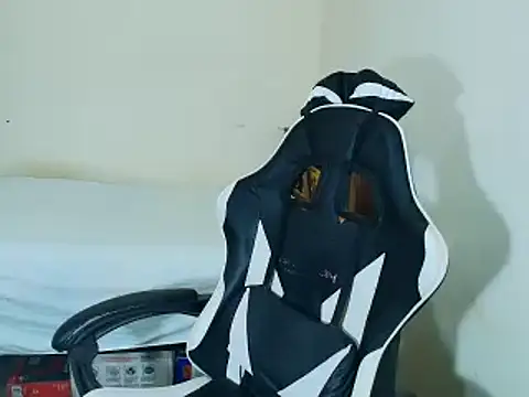 max love255 online show from November 23, 2025, 6:30 pm