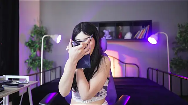 Sabrina bloom online show from October 1, 2025, 12:55 pm