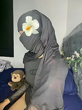 Snapshot of _Zahiira_ chatting on July 28, 2026, 12:48 pm Zahiira online show from July 28, 2026, 12:48 pm