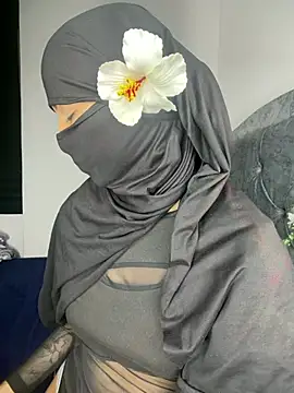 Snapshot of _Zahiira_ chatting on July 28, 2026, 3:32 pm Zahiira online show from July 28, 2026, 3:32 pm
