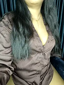 Snapshot of Webrowncouple chatting on October 4, 2025, 2:31 am Webrowncouple online show from October 4, 2025, 2:31 am