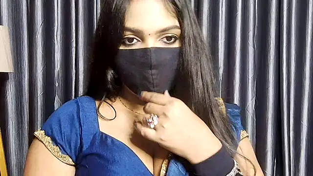 Snapshot of Webrowncouple chatting on October 10, 2025, 4:28 pm Webrowncouple online show from October 10, 2025, 4:28 pm