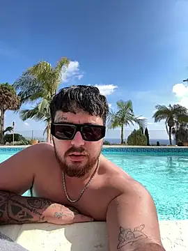 MrSavagexx online show from April 23, 2026, 1:02 pm