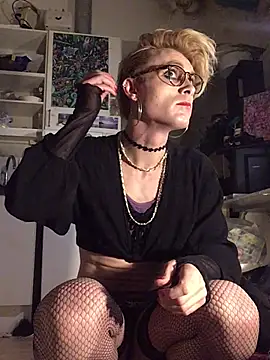 Sissy Cindy Whore online show from April 12, 2026, 12:48 am