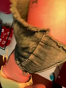 Snapshot of ScarlettRusso1 chatting on October 22, 2025, 12:16 pm ScarlettRusso1 online show from October 22, 2025, 12:16 pm