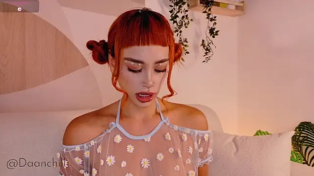 Snapshot of ScarlettRusso1 chatting on August 5, 2026, 11:28 pm ScarlettRusso1 online show from August 5, 2026, 11:28 pm