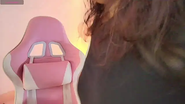 kute jess online show from May 5, 2026, 6:49 pm
