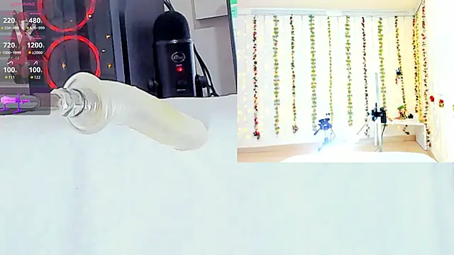 Kitty  Rose   online show from September 19, 2025, 10:27 am