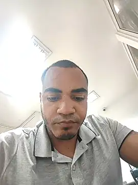 Snapshot of SanChacal5694 chatting on November 5, 2025, 10:32 pm SanChacal5694 online show from November 5, 2025, 10:32 pm