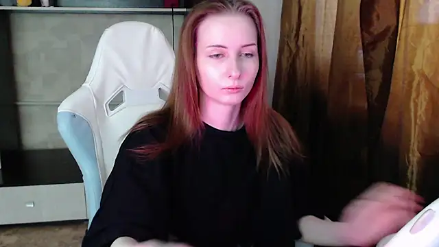Snapshot of Cutti_Crystal chatting on February 11, 2026, 9:36 am Cutti Crystal online show from February 11, 2026, 9:36 am