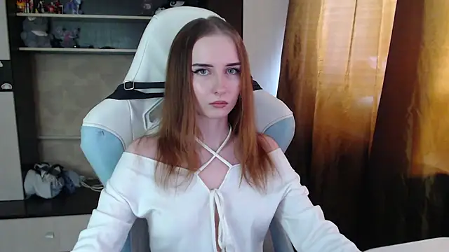 Snapshot of Cutti_Crystal chatting on March 6, 2026, 2:52 am Cutti Crystal online show from March 6, 2026, 2:52 am