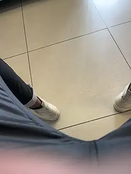 Snapshot of kamo012000 chatting on March 26, 2026, 11:27 am kamo012000 online show from March 26, 2026, 11:27 am