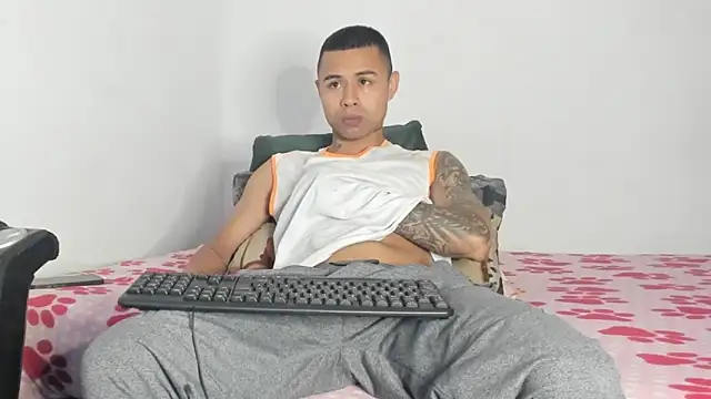  Logan Colton  online show from June 9, 2026, 9:59 pm