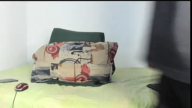 Snapshot of _Logan_Colton_ chatting on June 21, 2026, 4:42 pm Logan Colton online show from June 21, 2026, 4:42 pm